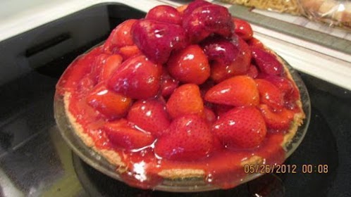 Mile High Strawberry Pie!