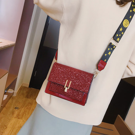 Title 4, Borsa a tracolla con paillettes, perfetta per s...