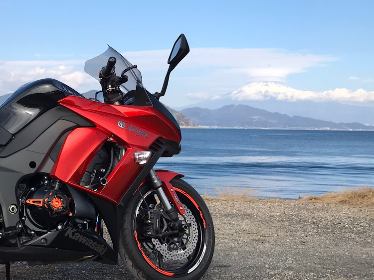 magma267さんが投稿したninja1000・直四主義・運転はつねに気を付けましょうに関するカスタム事例の投稿画像6枚目