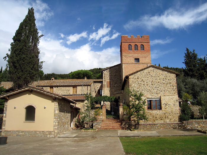 Tenuta di Collosorbo, Castelnuovo dell'Abate