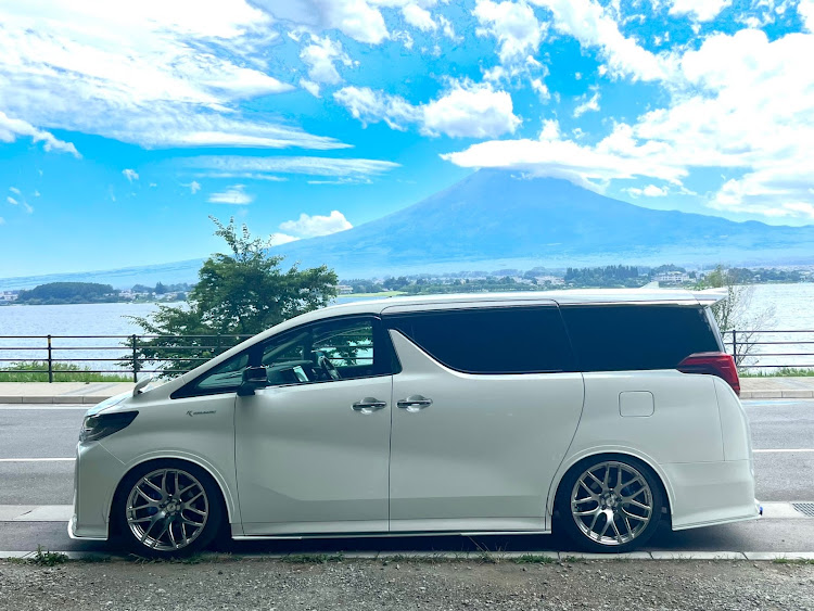 アルファードのアルファード30系・KUHL・Kuhl Racing・富士山とコラボに関するカスタム事例の投稿画像3枚目