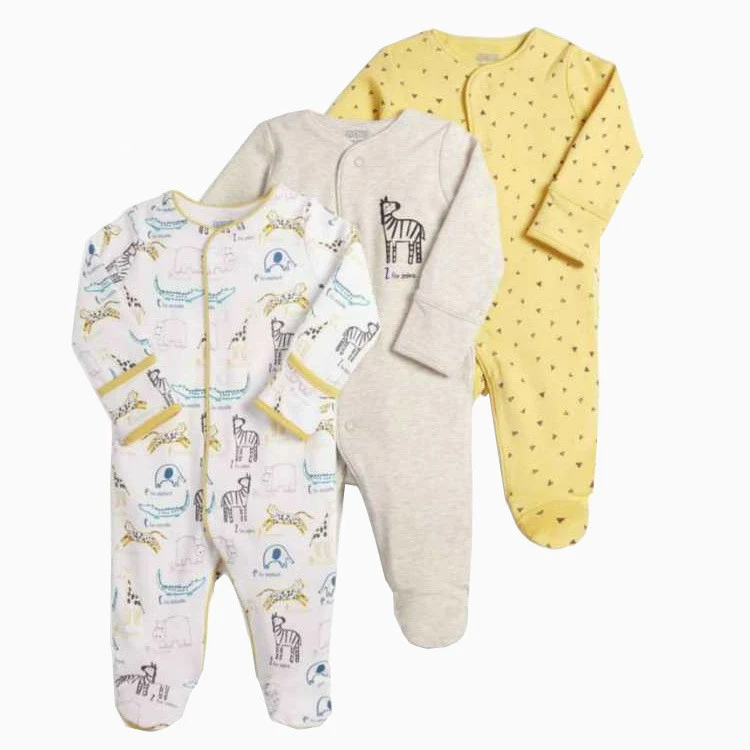 Babykleding Geschenkdoos Drie Delig Maankleid Ideaal voor pasgeborenen. Een perfect cadeau om te geven voor een speciale gelegenheid.