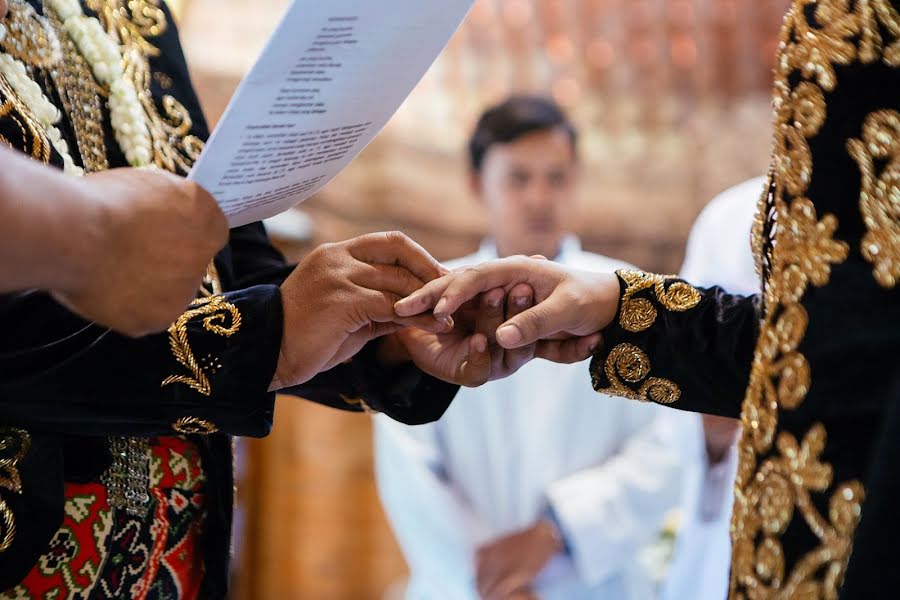 Fotografo di matrimoni Rizky Anggara Dwi Ananta (deluzphotography). Foto del 1 giugno 2020