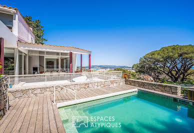 Maison avec piscine et terrasse 17