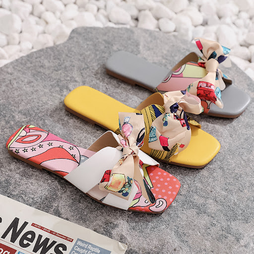 Title 3, Fashion Casual Korean Beach Sandals and Slipper...