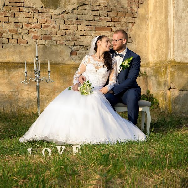 Fotógrafo de bodas Melinda Csörgőné Antal (antalmeli). Foto del 26 de marzo 2019