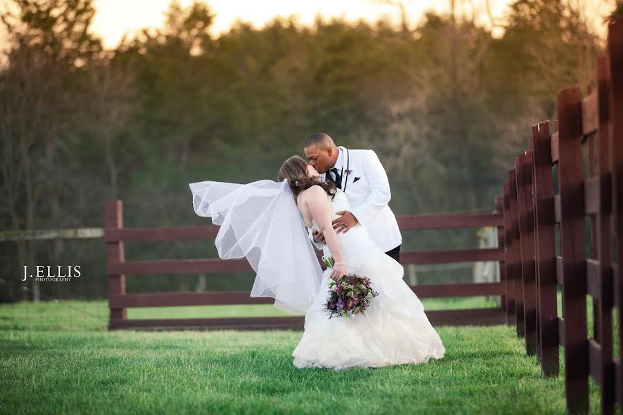 Wedding photographer John Ellis (johnellis). Photo of 3 June 2021