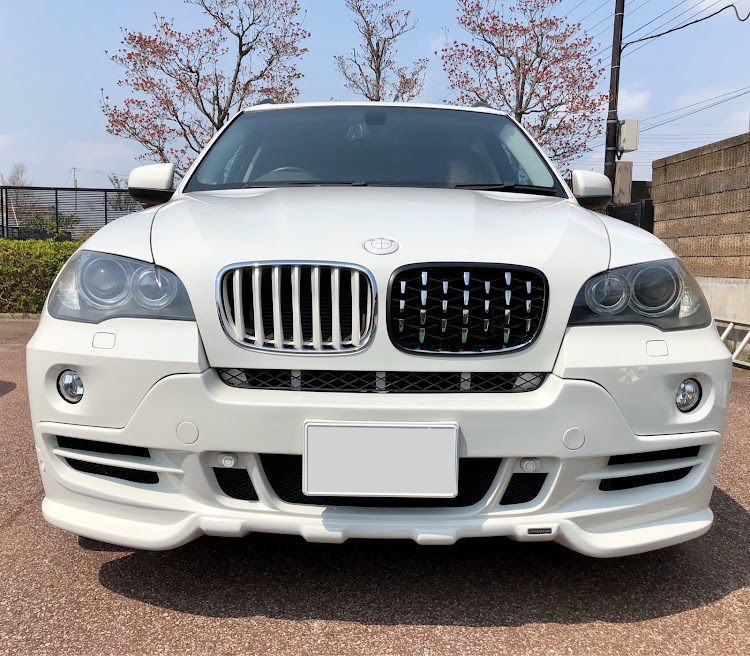 X5のbmw・ダイヤモンドグリル・加工・グリル交換・DIYに関するカスタム事例の投稿画像5枚目