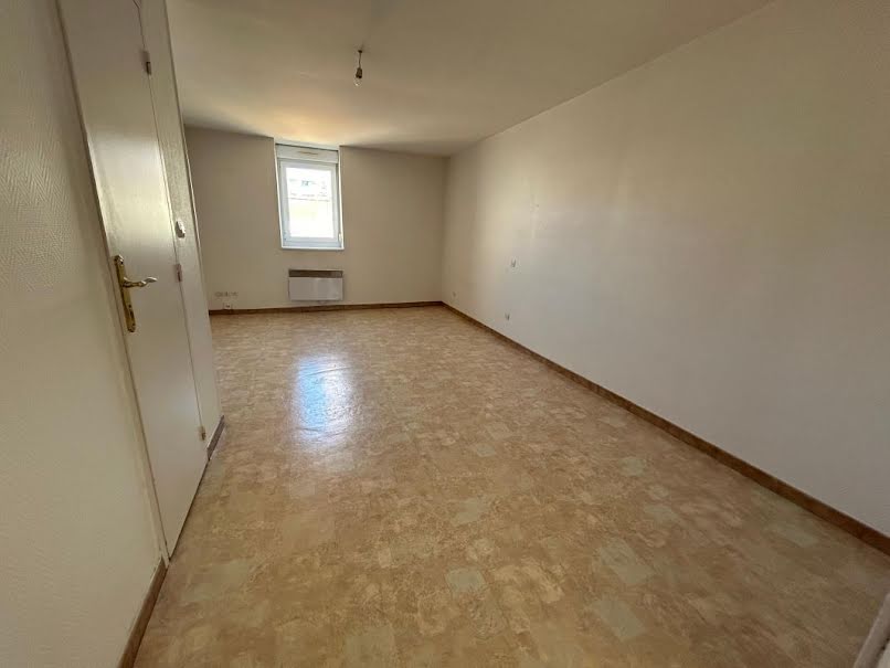 Location  appartement 1 pièce  à Reims (51100), 357 €