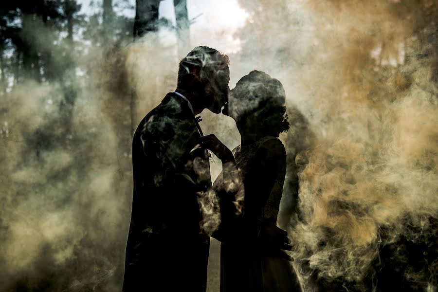 Photographe de mariage Krzysztof Jaskólski (fotografiaslubna). Photo du 1 novembre 2018