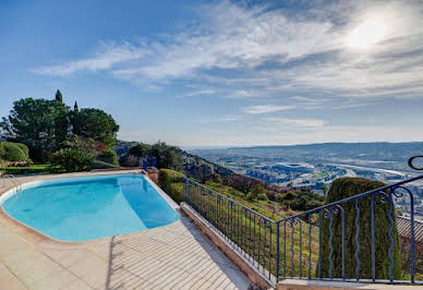 Villa with pool and terrace 4