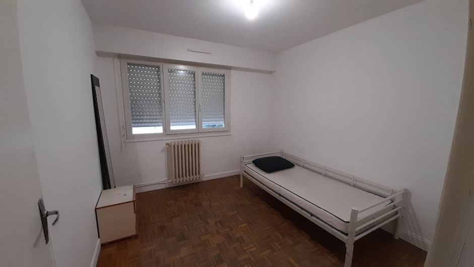 Location  appartement 4 pièces 87 m² à Angers (49000), 750 €