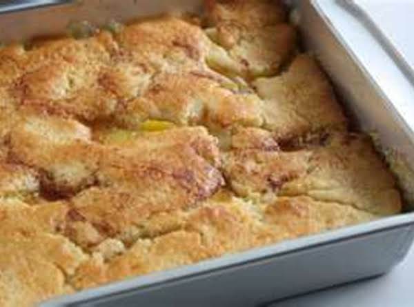 Kelly's Fresh Peach Cobbler_image