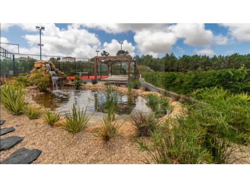 Maison avec piscine et jardin 4