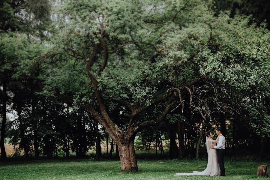 Wedding photographer Aleksandr Sakharchuk (saharchuk). Photo of 8 August 2018