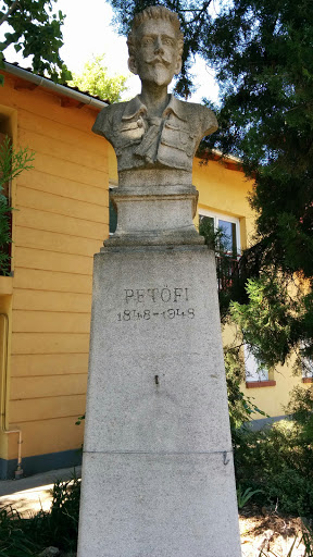 Petofi szobor