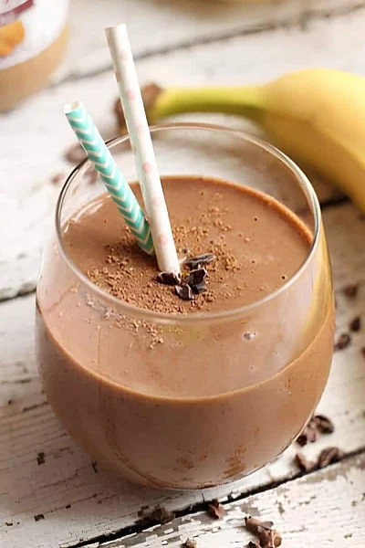 Crunchy Almond Choco Shake