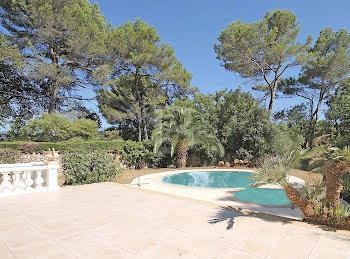 villa à Roquefort-les-Pins (06)