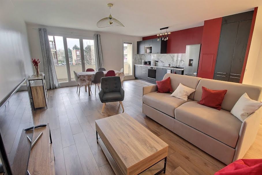 Location  appartement 3 pièces 74 m² à Montigny-le-Bretonneux (78180), 1 585 €
