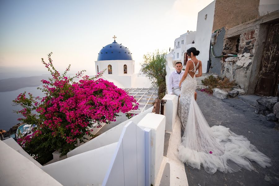 Fotografo di matrimoni Stroe Alexandru (alexstroephoto). Foto del 2 ottobre 2018