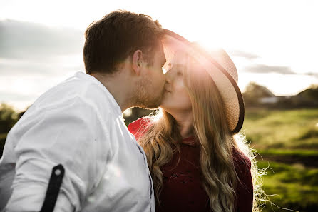 Fotógrafo de bodas Oksana Saveleva (tesattices). Foto del 16 de julio 2019