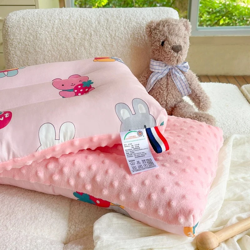 Almohada para bebé de algodón puro y transpirable con relleno de judías. Sueño seguro y cómodo para tu pequeño.