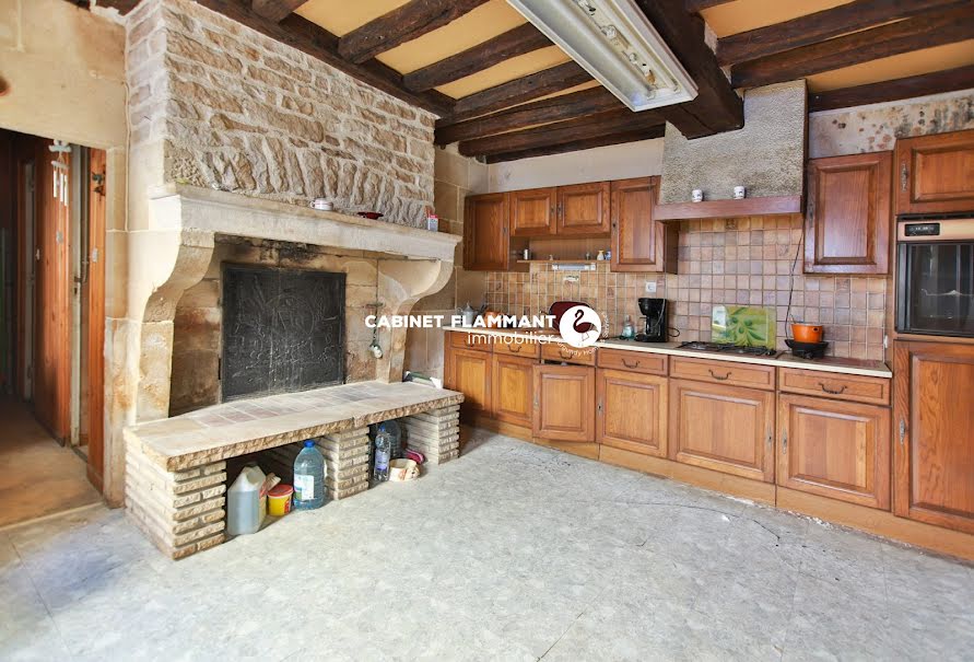 Vente maison 4 pièces 124 m² à Montbard (21500), 48 000 €