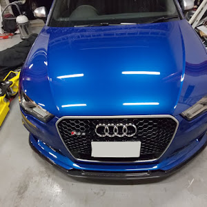 RS3 スポーツバック 8VCZGF