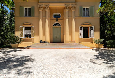 Maison avec piscine et jardin 17