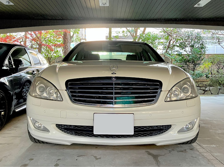 FFのメルセデス・ベンツ・W221・Sクラス・代車に関するカスタム事例の投稿画像1枚目