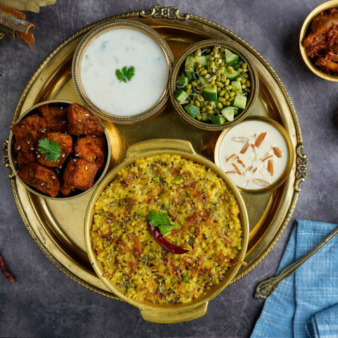 Deluxe Achari Khichdi Thali