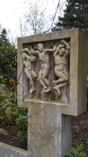 Statue auf dem Nordfriedhof