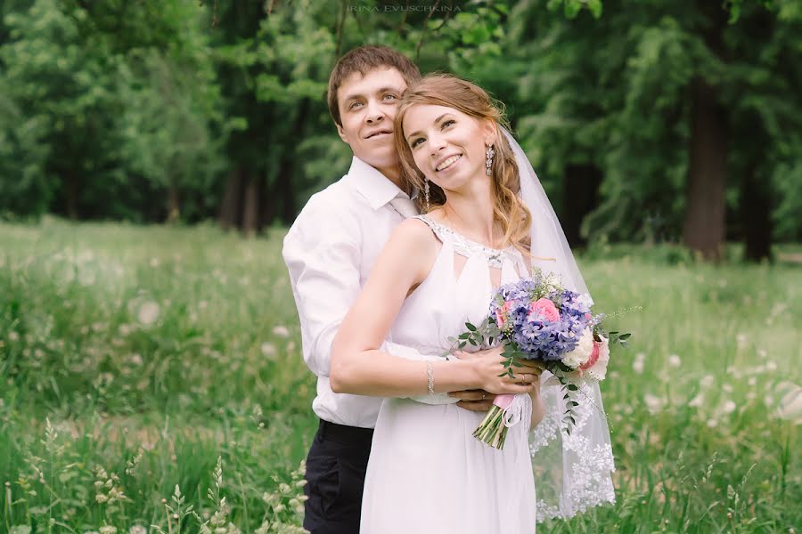 Wedding photographer Irina Evushkina (irisinka). Photo of 16 April 2015