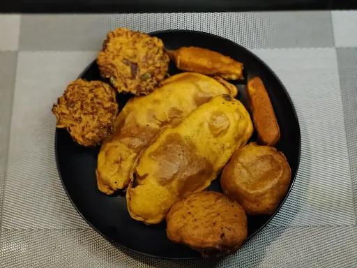 Pakoda Platter