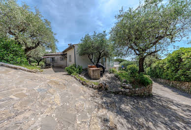 Villa with pool and terrace 5