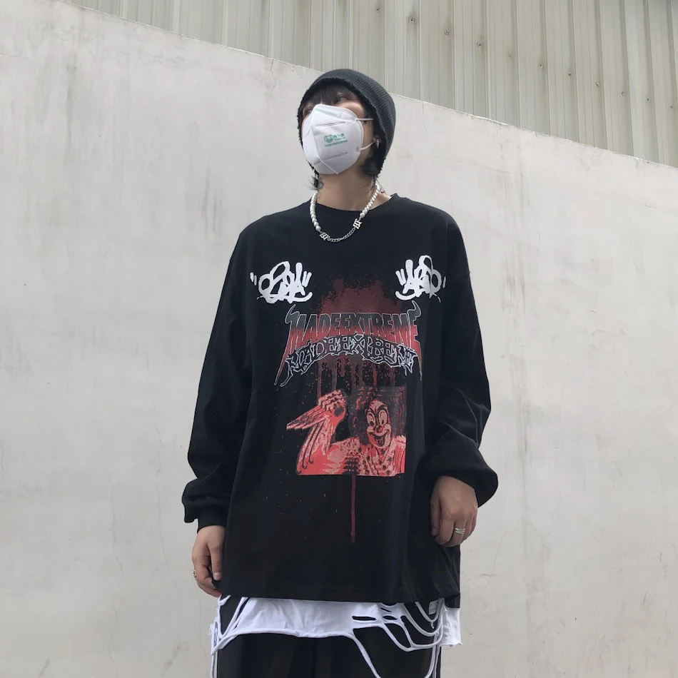 Dark men's long-sleeved T-shirt