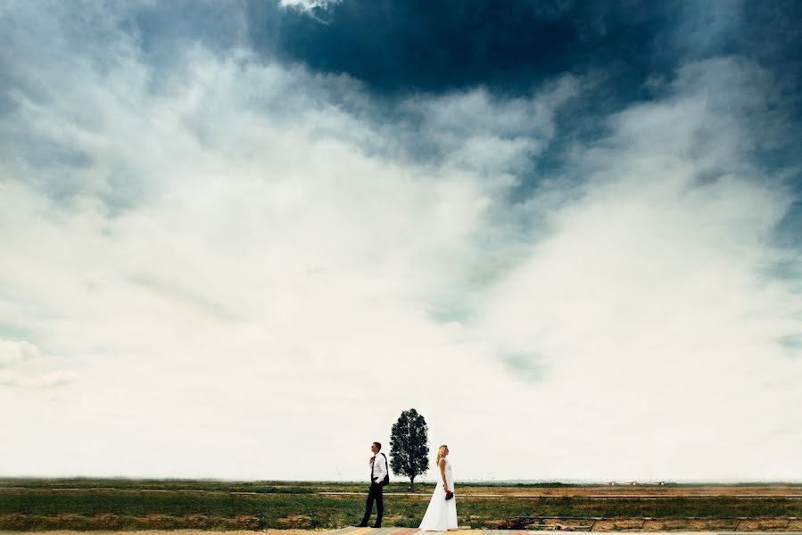 Wedding photographer Yuriy Rossokhatskiy (rossokha). Photo of 14 July 2019