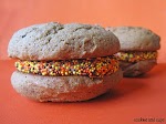 Apple Butter Whoopie Pie with Cinnamon Buttercream Filling was pinched from <a href="http://cookiesandcups.com/applebutterwhoopiepies/" target="_blank">cookiesandcups.com.</a>