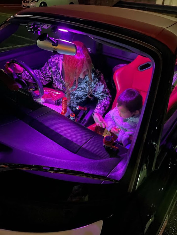 MR-SのMR2・今年もよろしくお願いします・甲子園に関するカスタム事例の投稿画像4枚目
