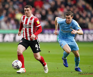 Un joueur de Sheffield United s'effondre en plein match, 