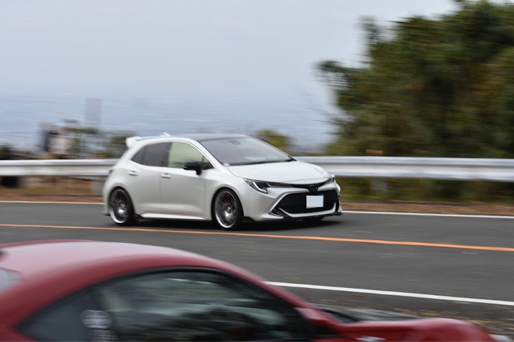 カローラスポーツのドライブ・生駒スカイライン・いつメン集合・目指せPickUpCars・流し撮りむずいに関するカスタム事例の投稿画像6枚目