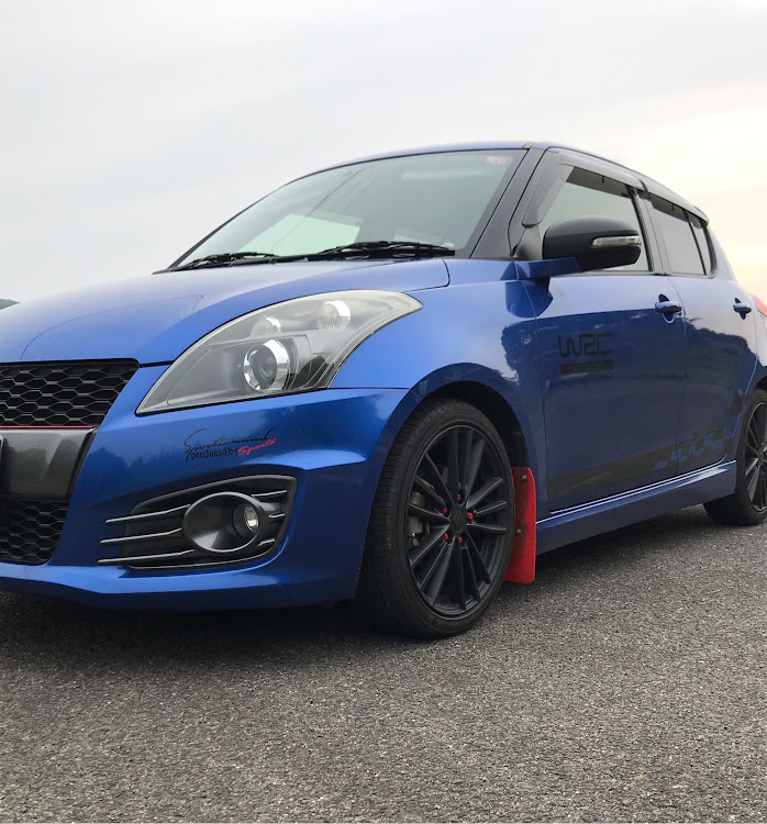 スイフトスポーツのスズキ車全員集合祭り・スイスポ黒耳化計画・カスタムに関するカスタム事例の投稿画像2枚目