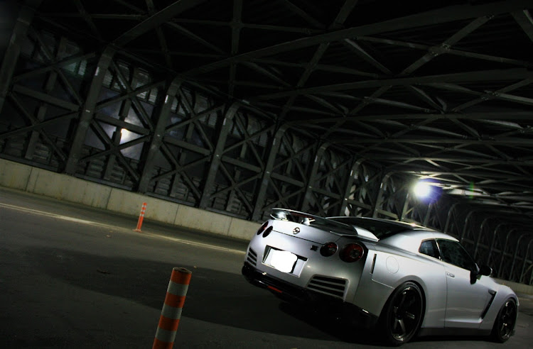 NISSAN GT-Rの2台で・一眼レフ・乗り納め・ドライブ・北海道に関するカスタム事例の投稿画像2枚目