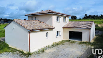 maison à Saint-Amant-de-Boixe (16)