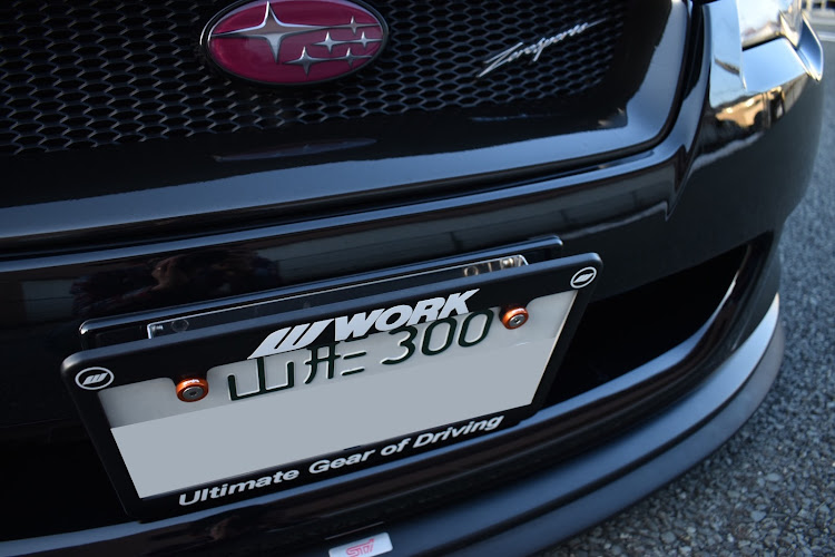 レガシィツーリングワゴンのナンバーボルト交換・オレンジメタリック・プチカスタムに関するカスタム事例の投稿画像3枚目