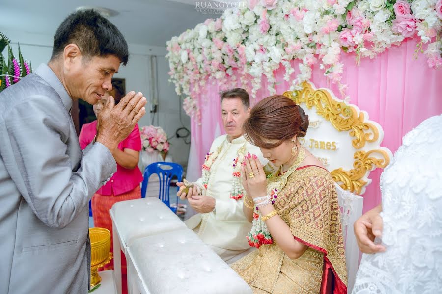 結婚式の写真家Ruangyote Suwapong (ruangyotephoto)。2020 9月7日の写真