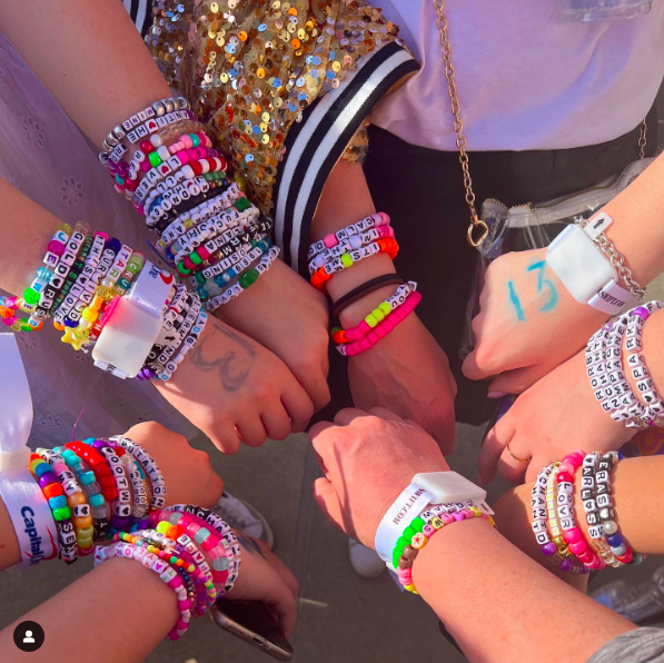 friendship bracelets Taylor Swift