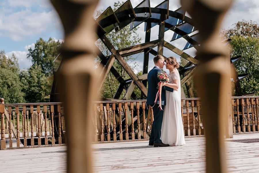 Fotógrafo de casamento Elena Ostapenko (ostapenkoea). Foto de 13 de agosto 2020