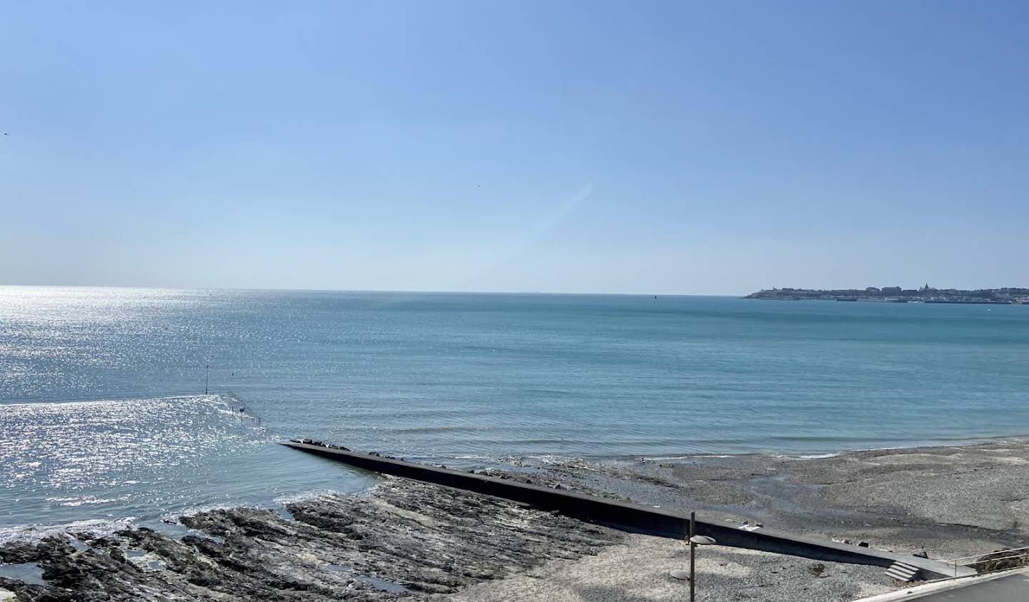 Maison en bord de mer avec jardin Saint-Pair-sur-Mer