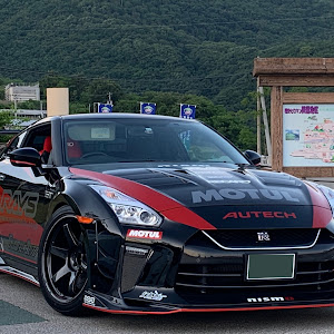 NISSAN GT-R R35